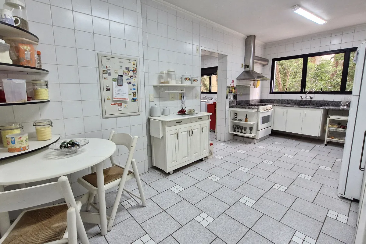 Imagem Apartamento para venda em Vila Andrade com 4 quartos, sendo 2 suítes, 219m2