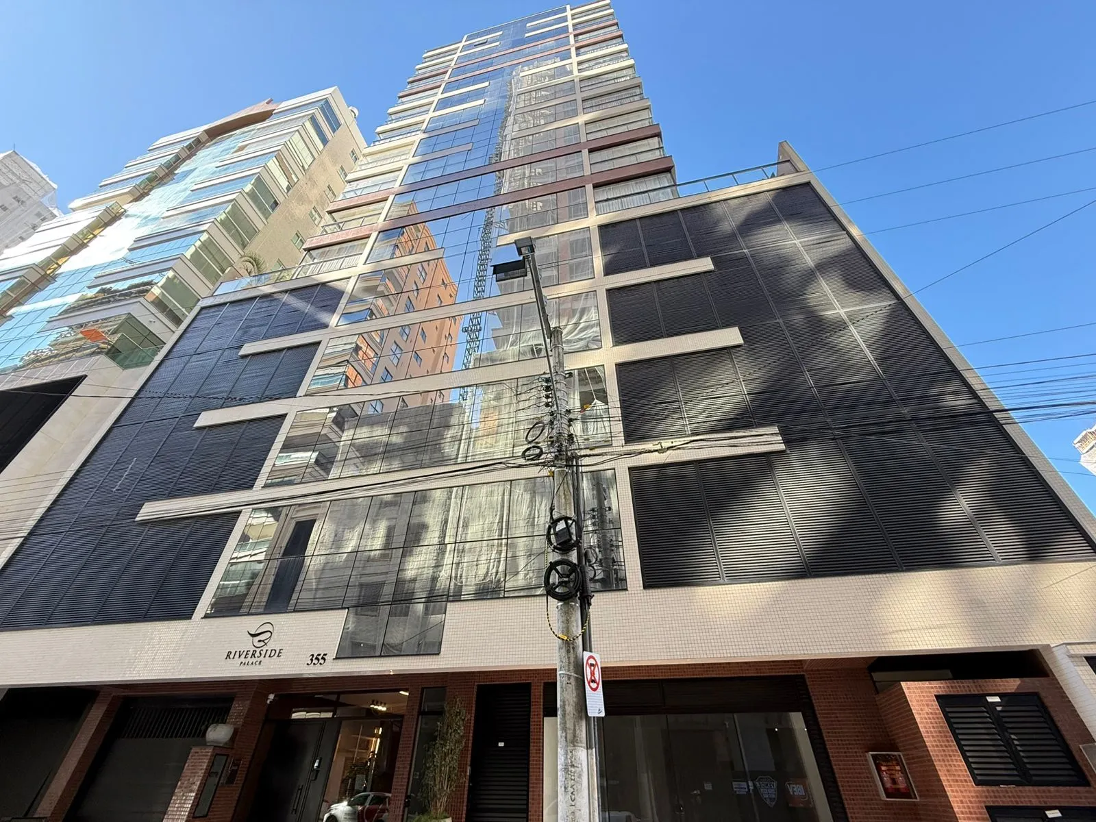 Foto do imóvel Apartamento à venda com 130.98m2 por R$ 2.200.000,00
