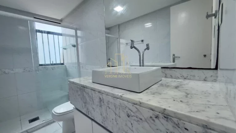 Imagem Apartamento 4 Quartos à Venda em Salvador | 212m², Reformado, 2 Suítes e 2 Vagas
