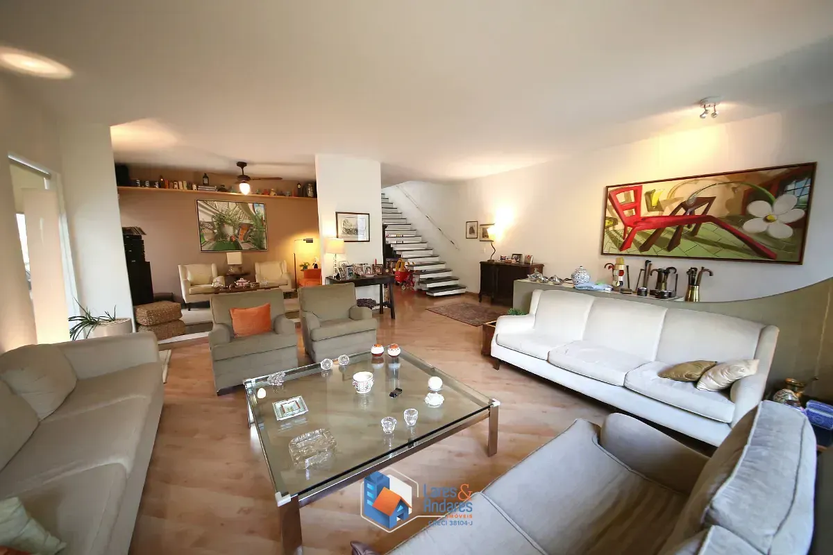 Imagem Casa para venda em Planalto Paulista com 5 quartos, sendo 3 suítes, 400m²