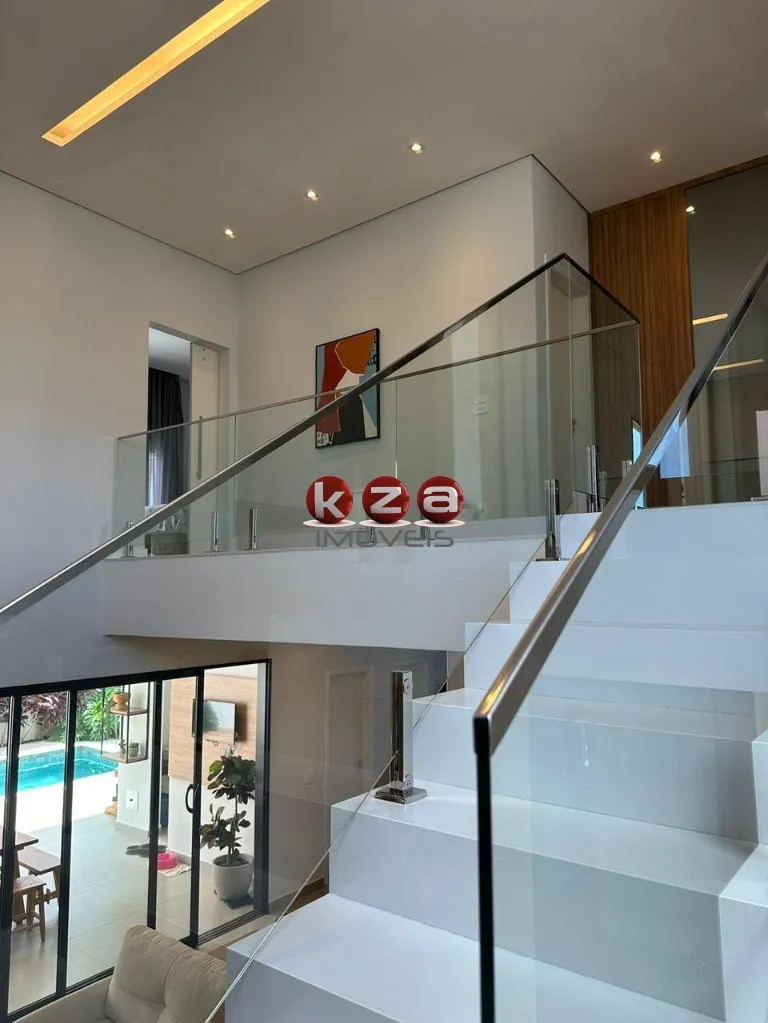 Imagem Espetacular Casa em Condomínio à Venda em Valinhos-SP 3 Quartos, 3 Suítes, 3 Salas Condomínio Le Village 287m²