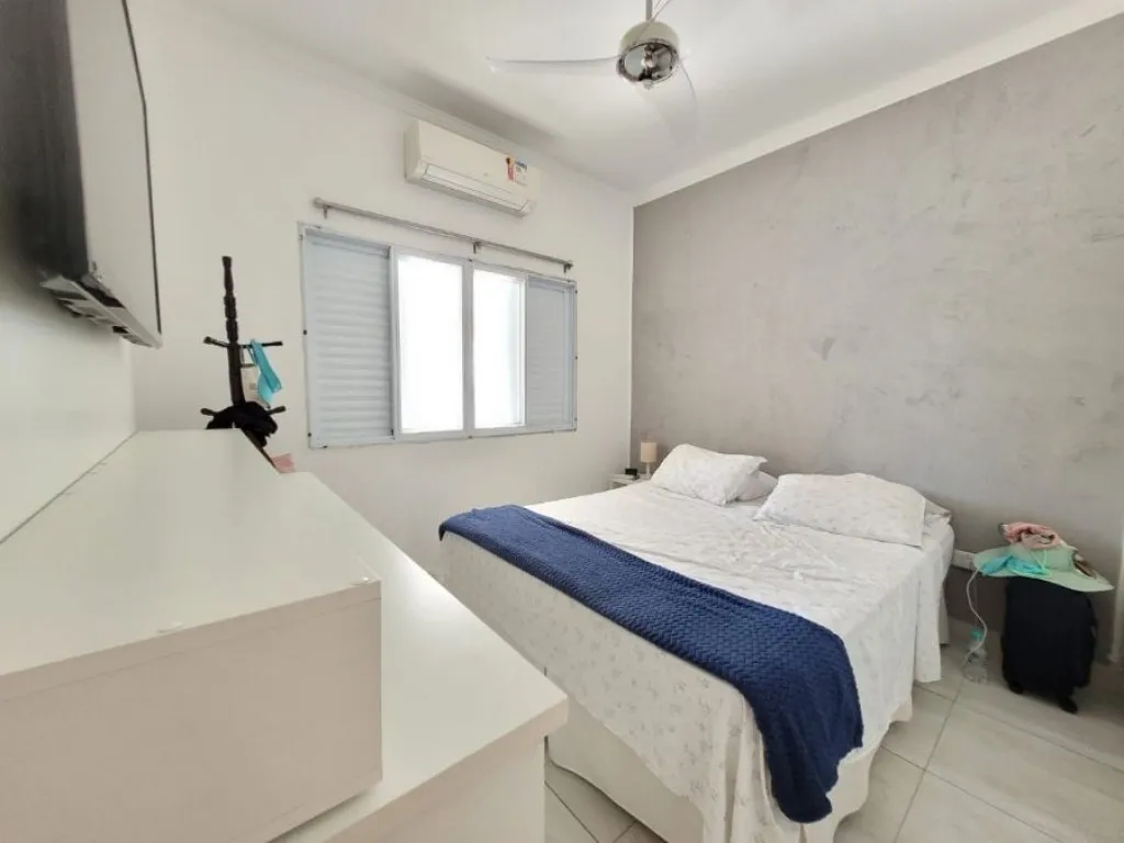Imagem CASA COM 200,00 m² - AVIAÇÃO - PRAIA GRANDE SP