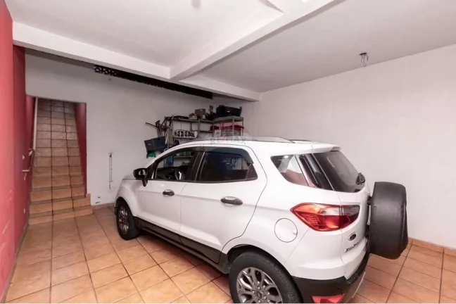 Imagem Casa bem localizada com 4 dormitórios, 2 vagas de garagem.