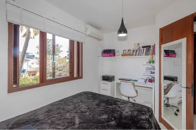 Imagem Casa em Condomínio para venda no bairro Ipanema em Porto Alegre