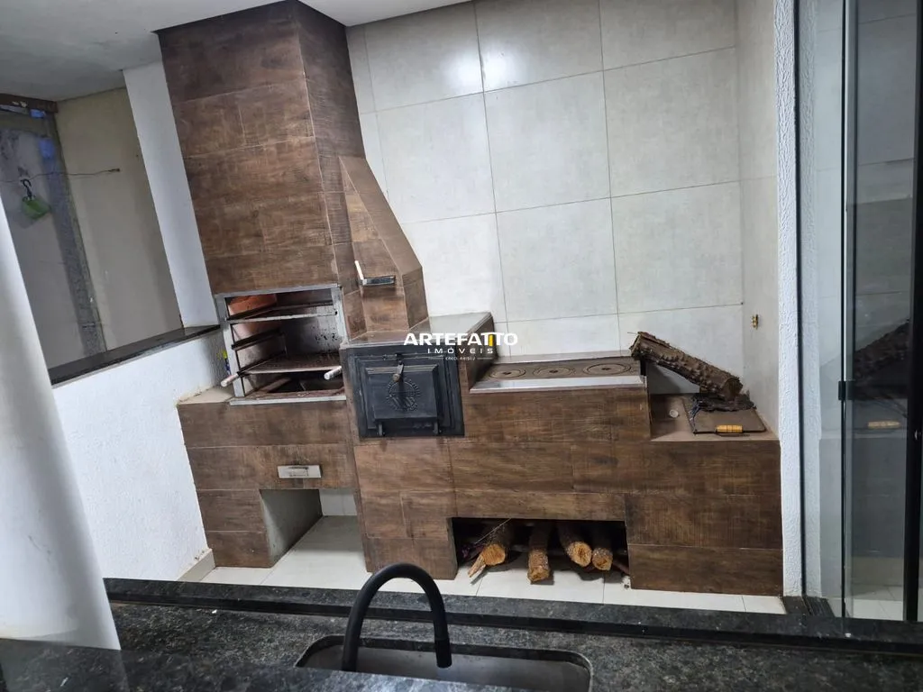 Imagem Sobrado Vila Santa Cruz, 3 dorm. sendo uma suíte com closet e sacada.