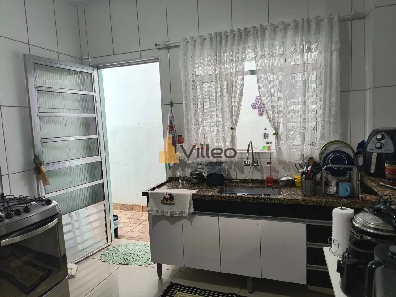 Imagem Apresentamos esta residência elegante e funcional localizada no Jardim Itanguá II, uma região em ...