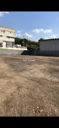 Imagem Terreno com 930m² em Barueri.