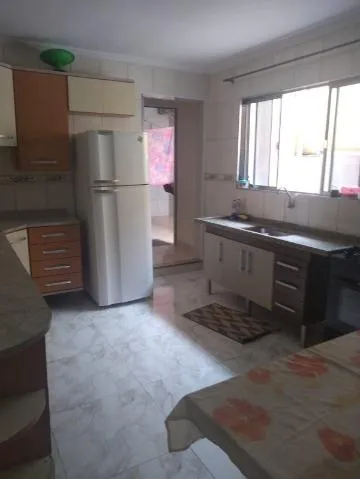 Imagem VENDA DE SOBRADO NO PARQUE PIRATININGA, EM ITAQUAQUECETUBA/SP, 125m² com 2 casas, área gourmet com churrasqueira e garagem com 2 vagas. CONSULTE-NOS.