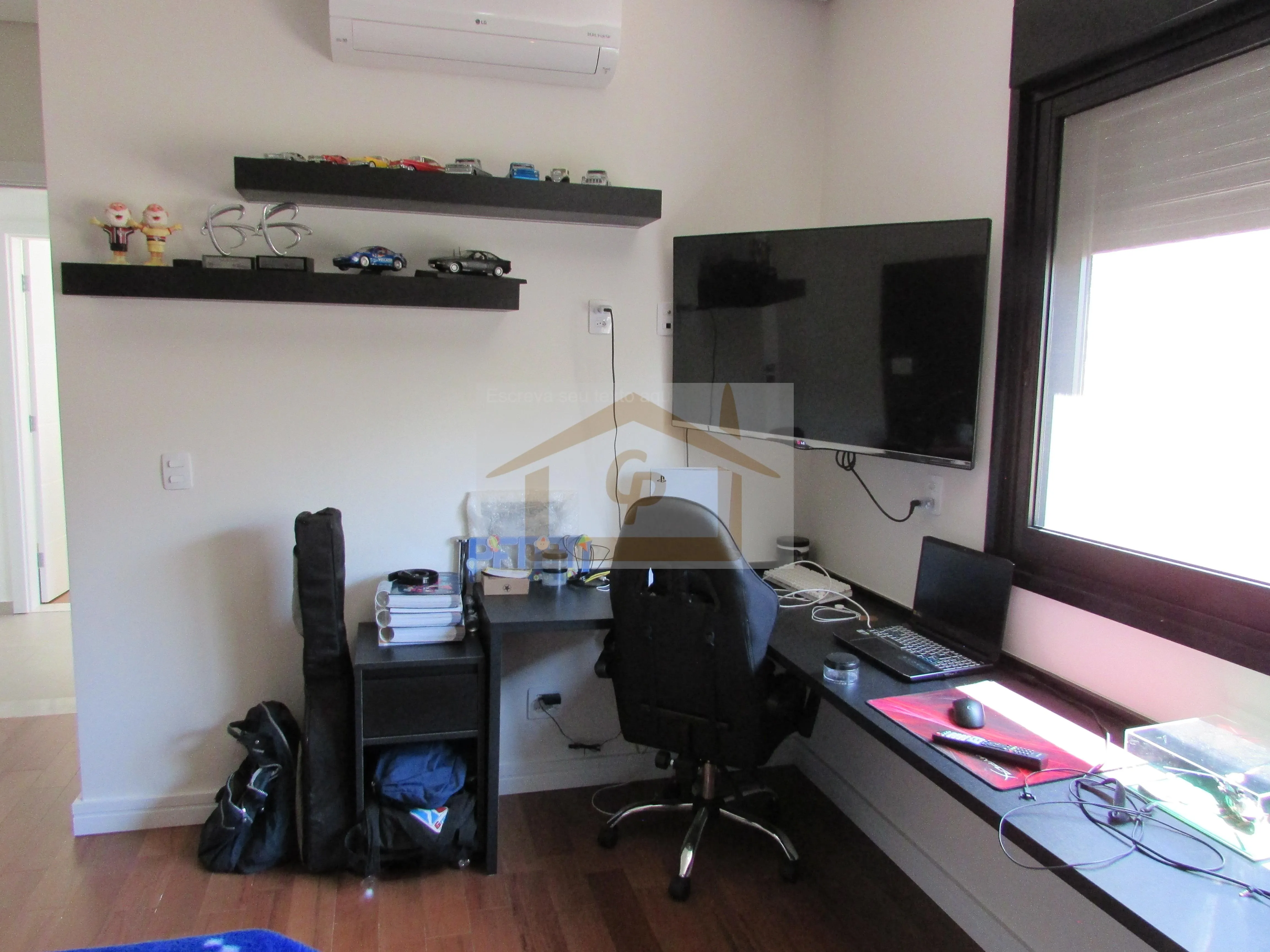 Imagem Casa Moderna e Clean - 4 dormitórios, 2 suítes, ampla e arejada * Granja Viana