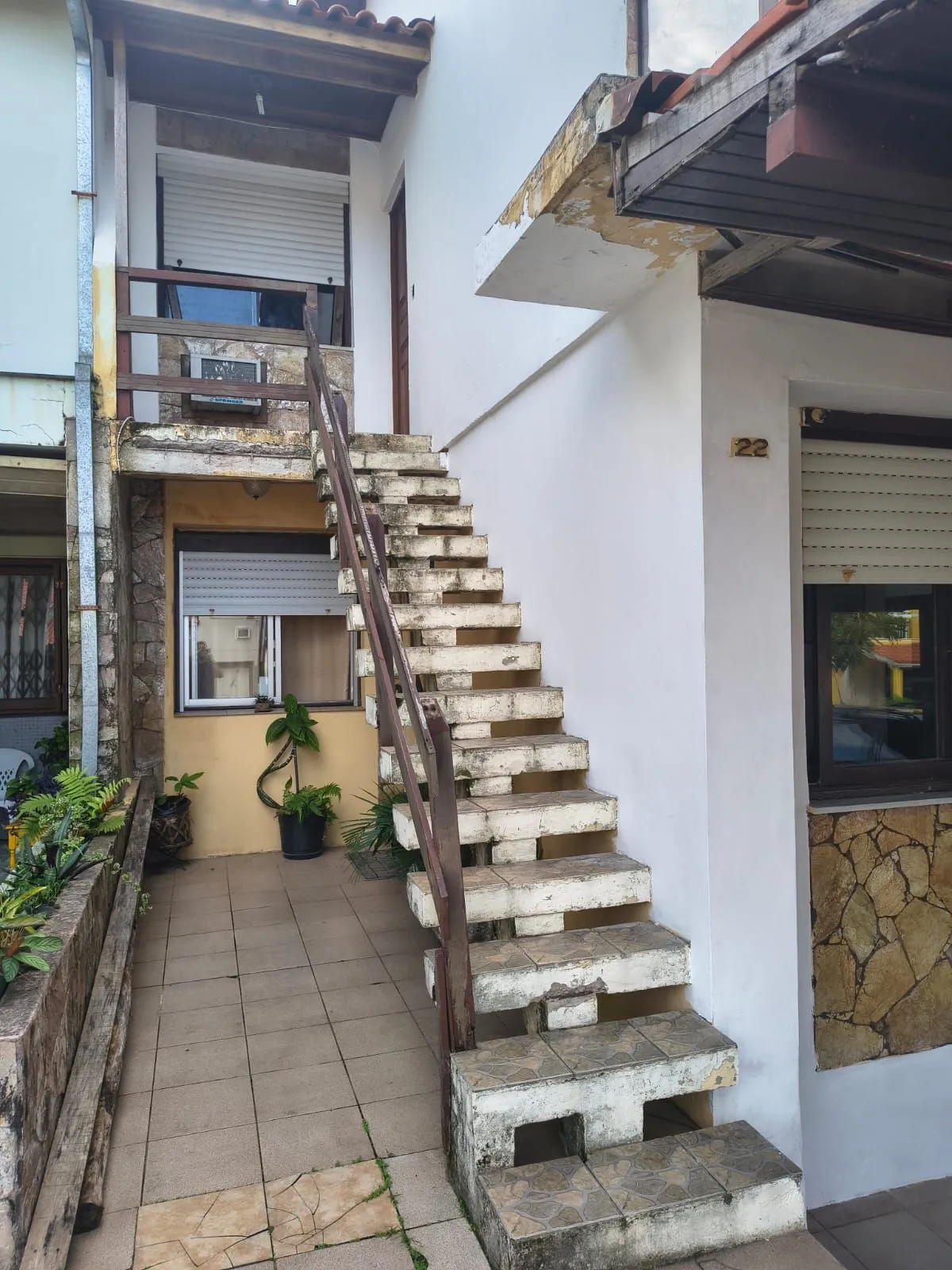 Imagem Sobrado 5 dorm em condominio com infra completa.