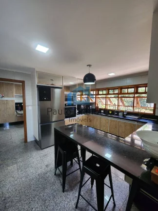 Imagem Casa Exclusiva em Cond na Granja Viana – Privacidade e Sofisticação!