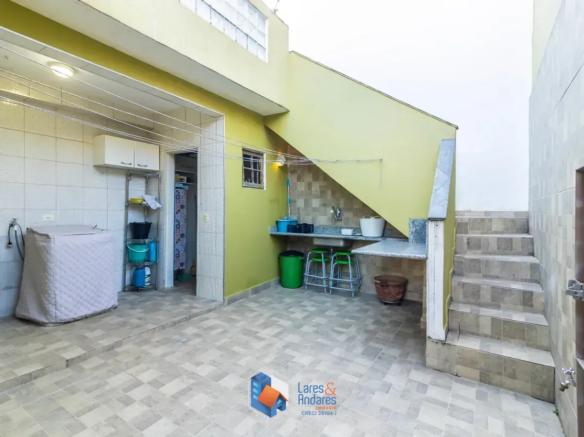 Imagem Casa para venda em Jardim Peri com 3 quartos, sendo 1 suíte, 216m²