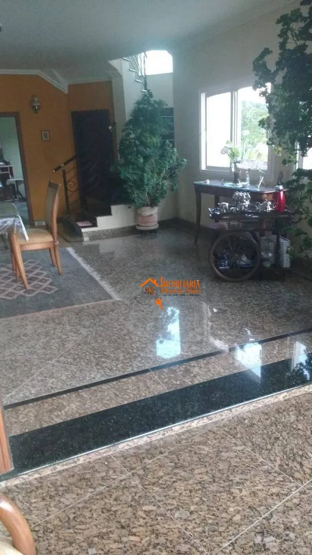 Imagem Casa com 5 dormitórios à venda, 570 m² por R$ 2.950.000,00 - Caputera - Arujá/SP