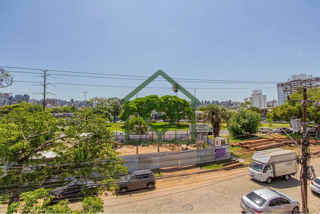 Imagem No Bairro Santana, apartamento 2 dormitórios, frente com sol da manhã, cozinha, área de serviço ...