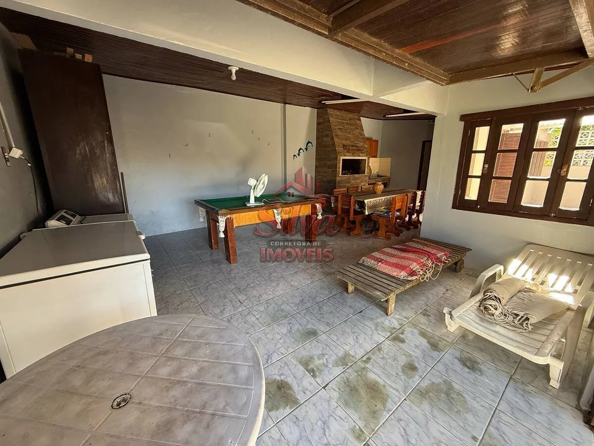 Imagem C1182 | Casa 4 dormitórios com piscina a 200m do mar