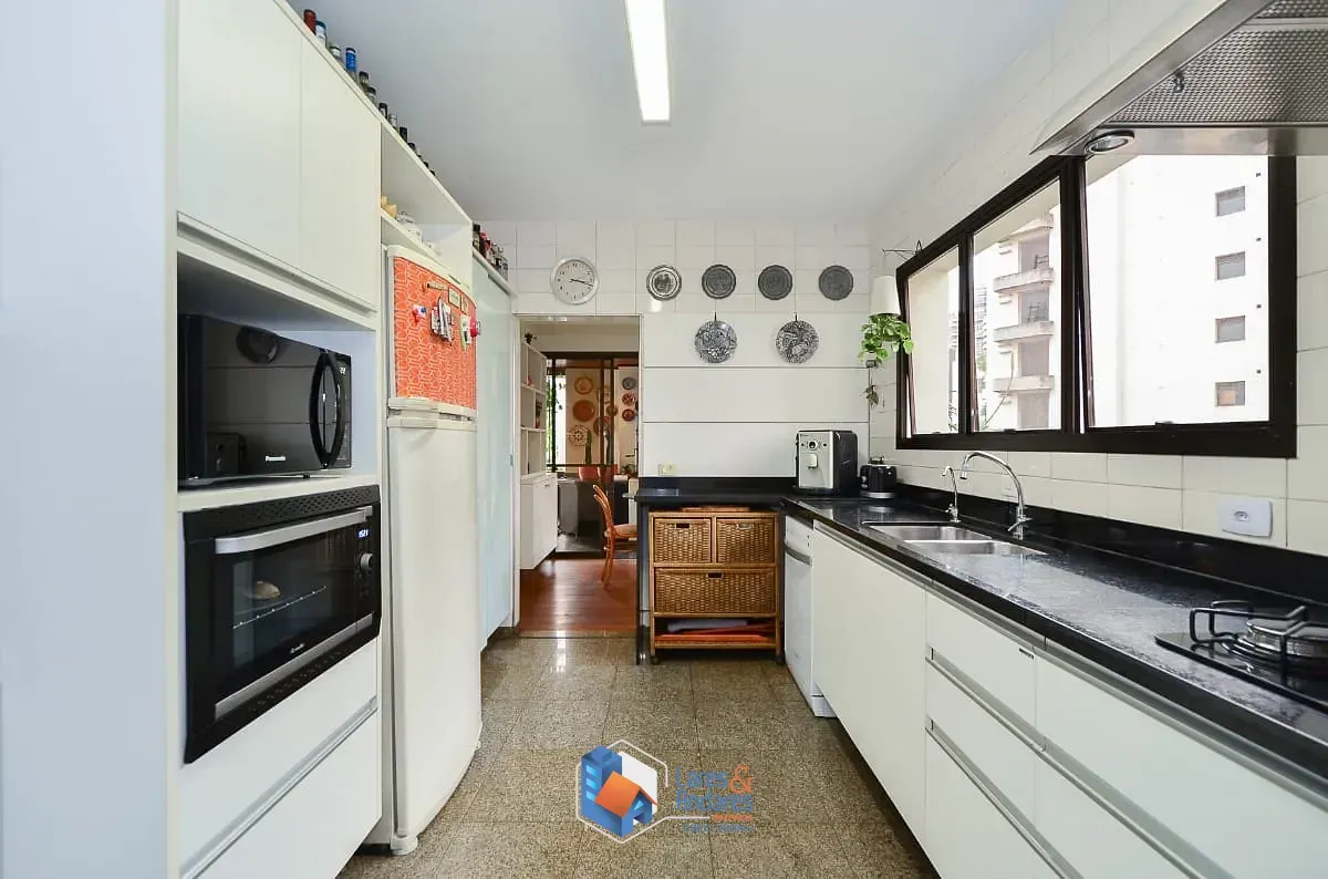 Imagem Apartamento para venda em Morumbi com 4 quartos, sendo 3 suítes, 226.3m²
