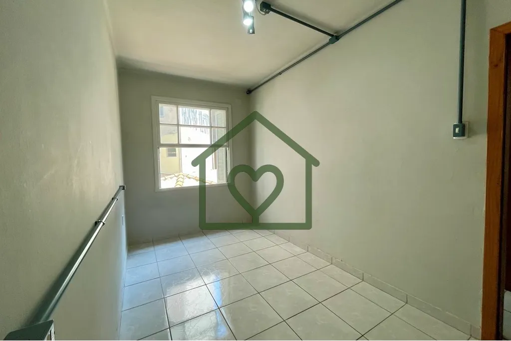 Imagem Localizado na parte alta da Rua Duque de Caxias, este apartamento de 48,71 m² e 2 dormitórios é p...
