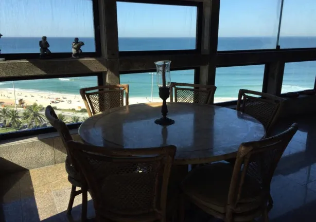 Imagem Apartamento com 4 Quartos à Venda, 247 m² em Barra da Tijuca - Rio de Janeiro