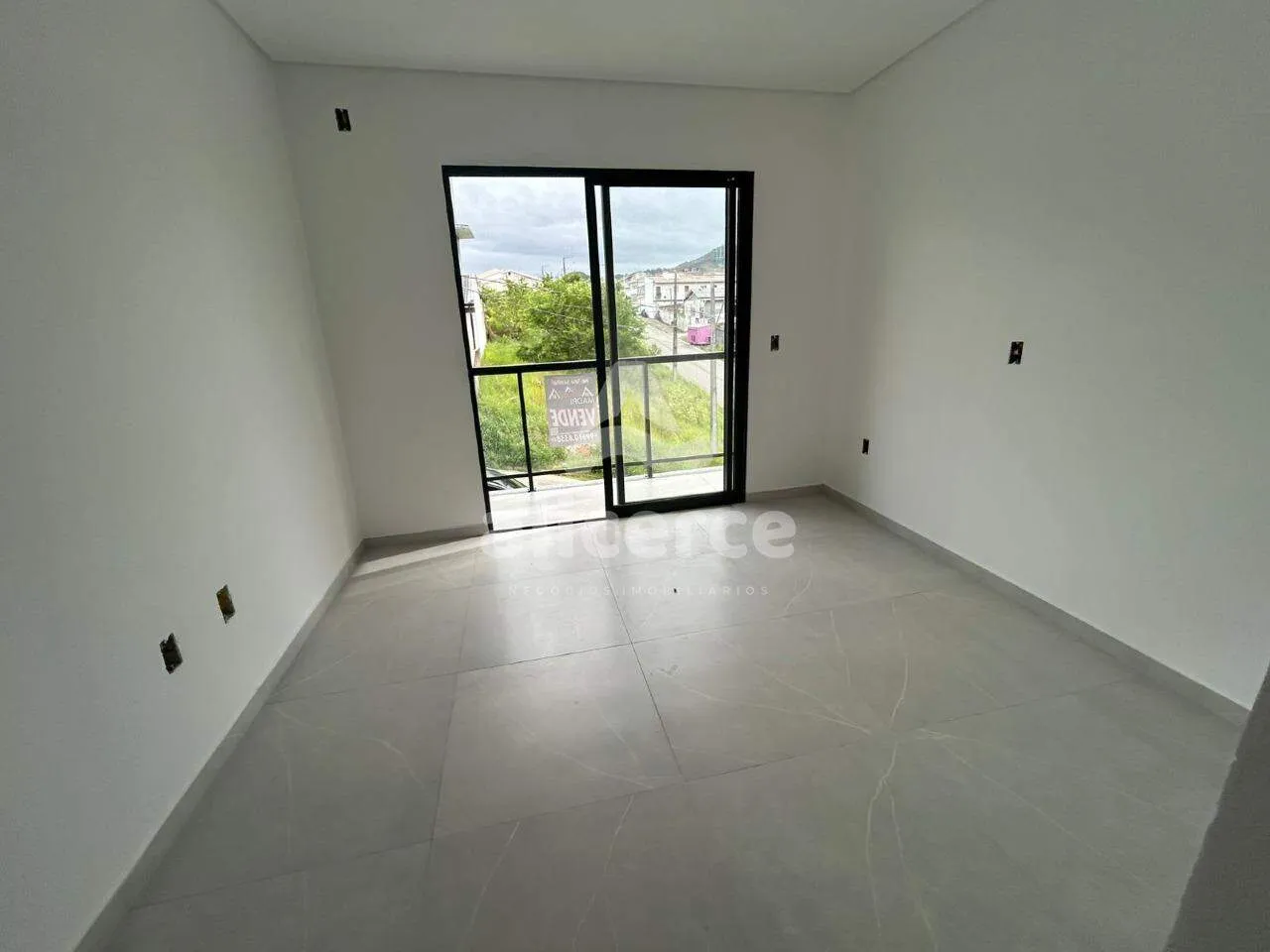 Imagem Sobrado à venda com 2 quartos , 65m² em Bela Vista Palhoça