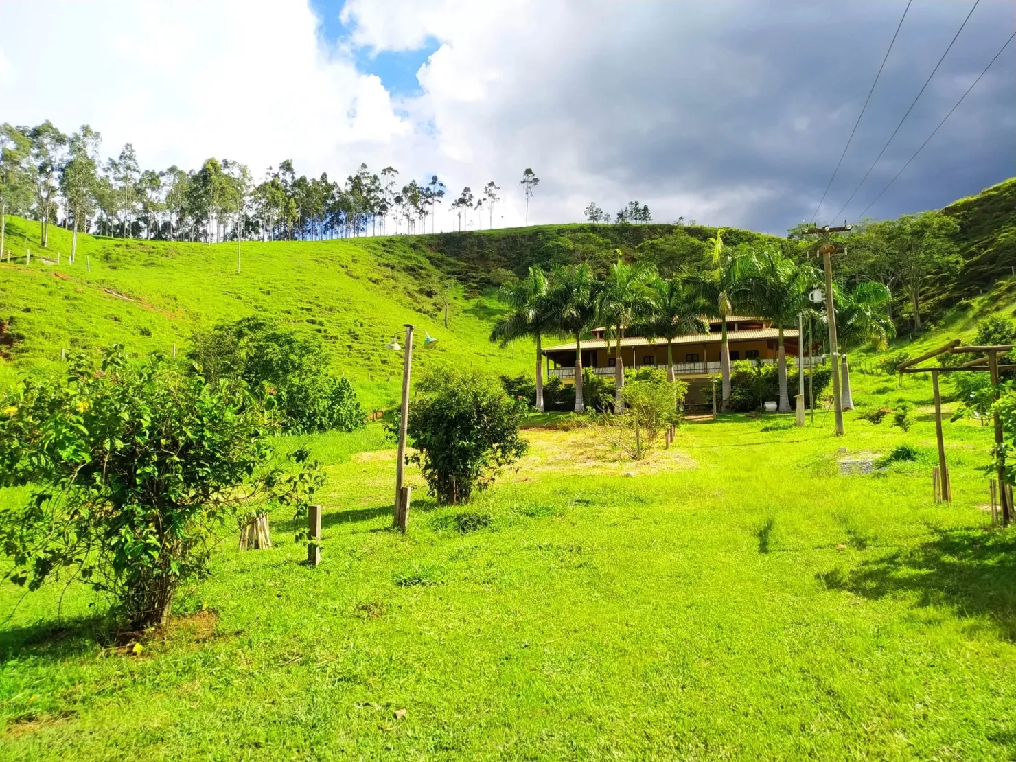 Imagem Chácara à venda 4 Quartos, 1 Suite, 90000M², Zona Rural, Silveiras - SP