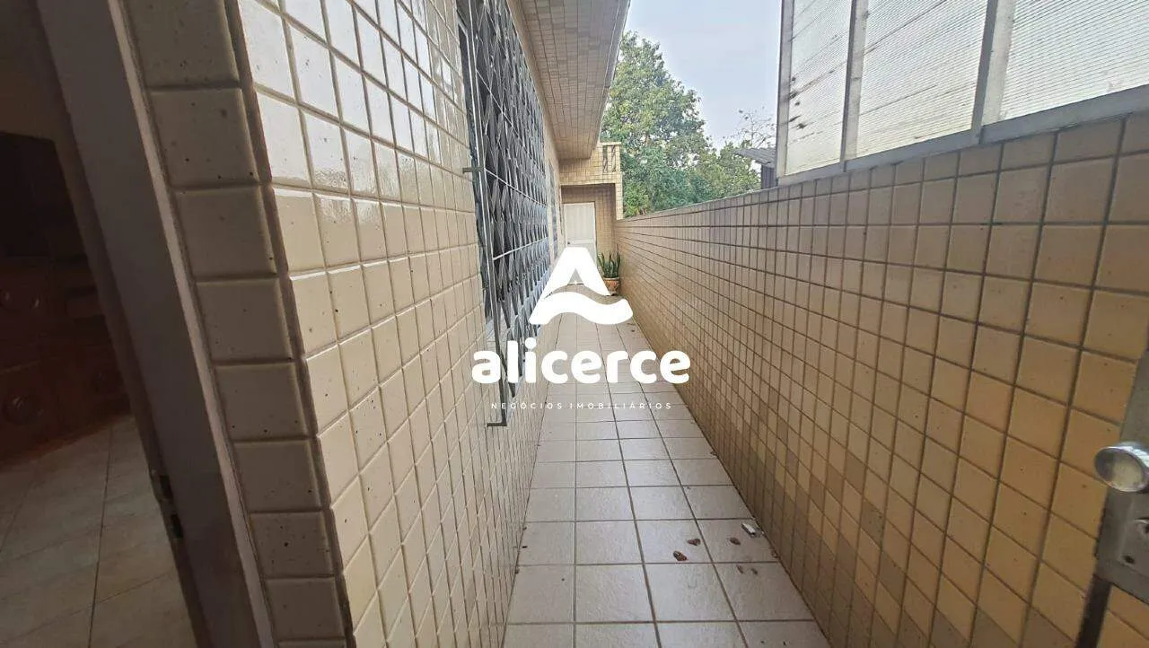 Imagem Casa à venda com 4 quartos 1 suíte, 356,47m² em Balneário Florianópolis
