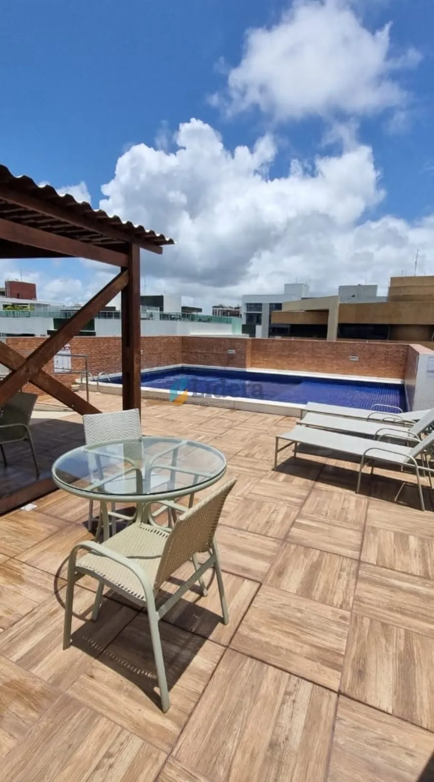 Imagem Apto espaçoso - 74,46m² - 2 quartos - 1 suite - 1 vaga fixa / 1 vaga rotativa - em Intermares, Cabedelo/PB