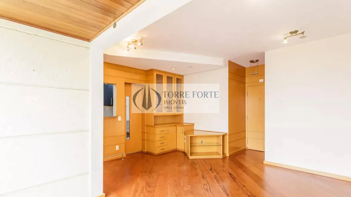 Foto do imóvel Lindo apartamento com 3 dormitórios, 2 vagas e varanda em Avenida Ibijaú