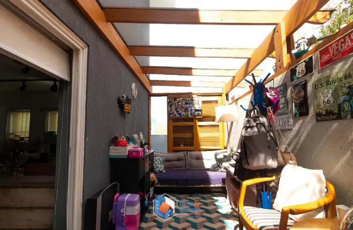 Imagem Casa para venda em Indianópolis com 3 quartos, sendo 1 suíte, 280m²