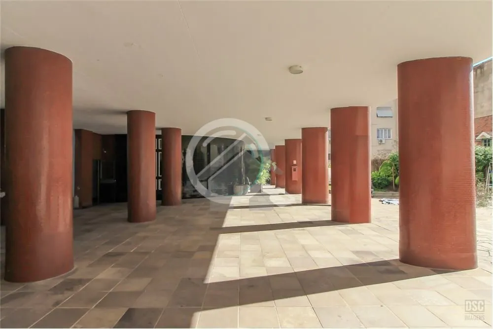 Imagem APARTAMENTO CENTRO HISTÓRICO , 4DORMITÓRIOS COM VAGA DE GARAGEM! Dificilmente quem é de Porto Ale...
