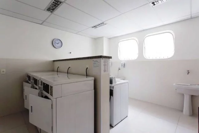 Imagem Flat disponível para venda no Saint Régis no Jardim Paulista, com 90m² ,1 dormitório e 1 vaga de garagem