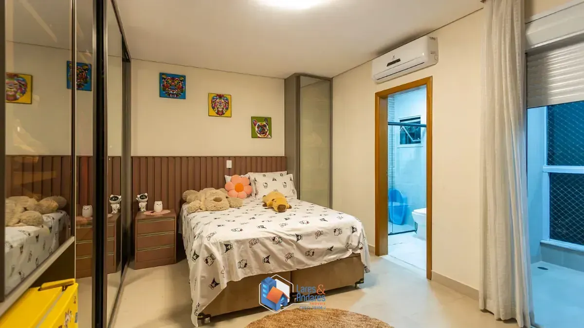 Imagem Sobrado para venda e locação em Chácara Inglesa com 3 quartos, sendo 1 suíte, 185m²