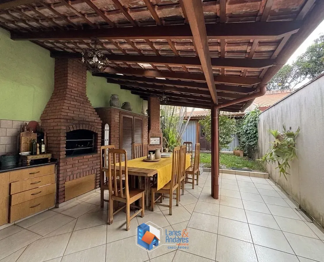 Imagem Casa no condomínio Vila Nobre de Bragança para venda com 3 quartos, sendo 1 suíte, 175m²