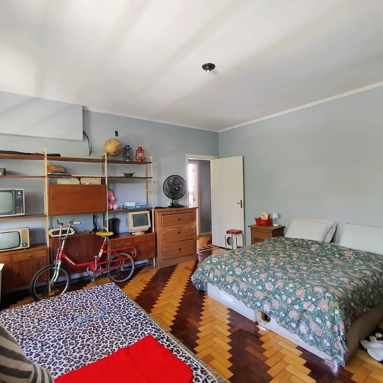 Imagem Apartamento Amplo e Reformado em Frente a Faculdade de Medicina (UFRGS)