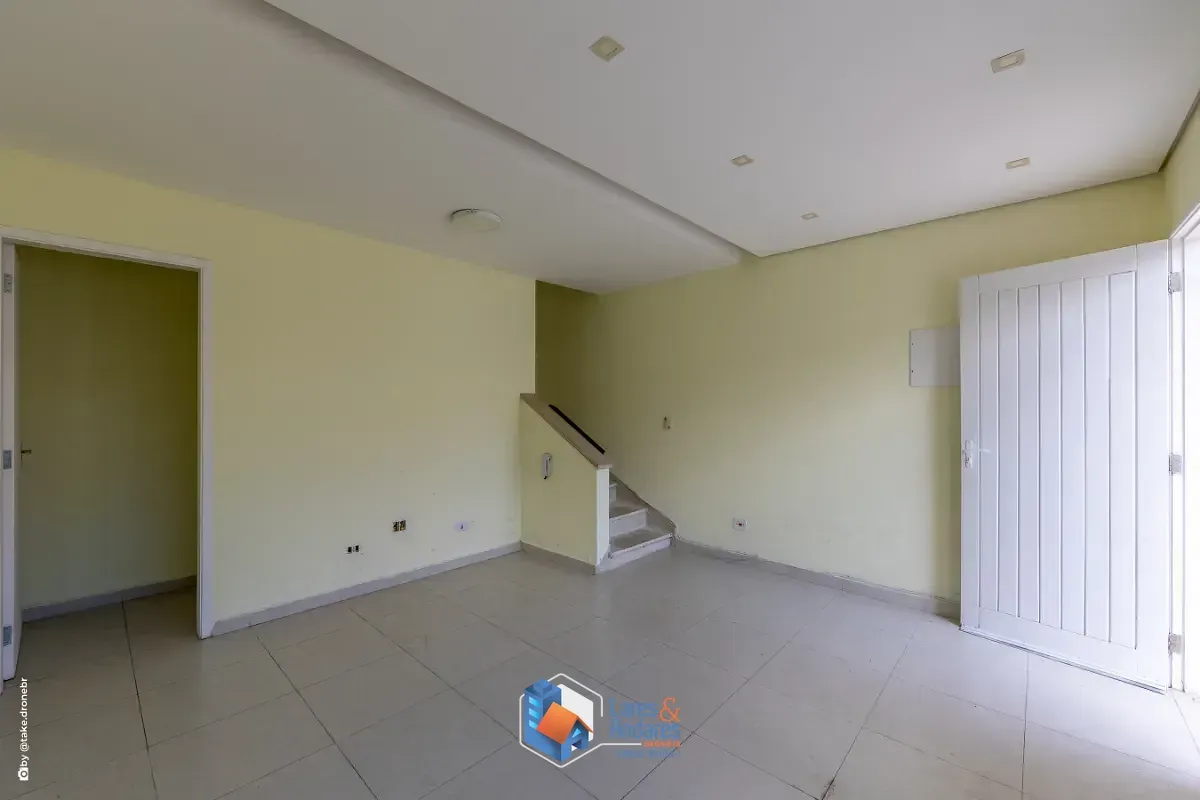 Imagem Sobrado para venda em Jardim Ipanema (Zona Sul) com 4 quartos, sendo 1 suíte, 130m²