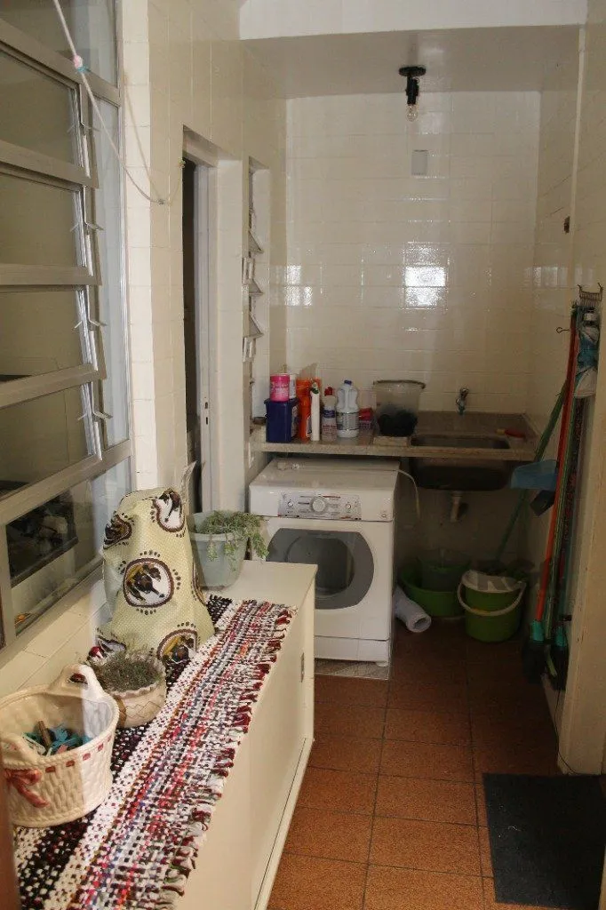 Imagem Apartamento de 3 dormitórios Térreo no bairro Moinhos de Vento