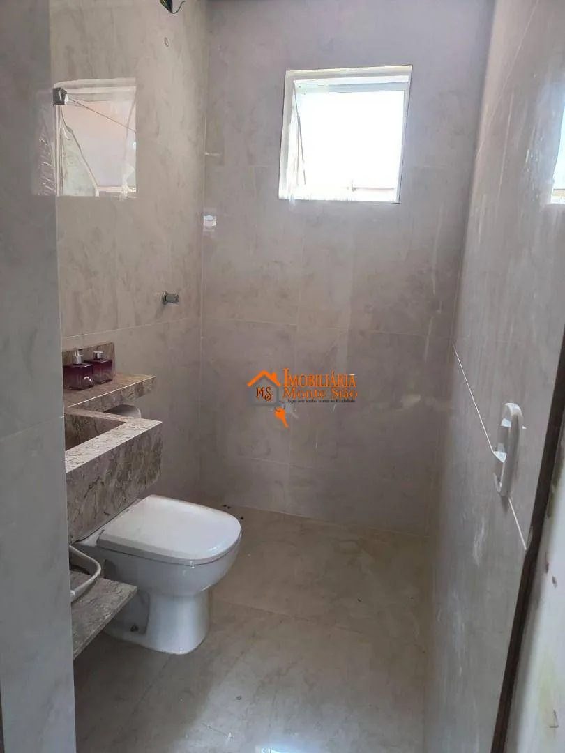 Imagem Sobrado com 3 dormitórios à venda, 140 m² por R$ 330.000,00 - Parque Residencial Bambi - Guarulhos/SP