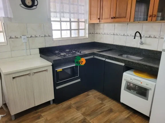 Imagem Chácara para Venda em São Roque, Jardim Guaçu, 2 dormitórios, 1 banheiro, 1 vaga
