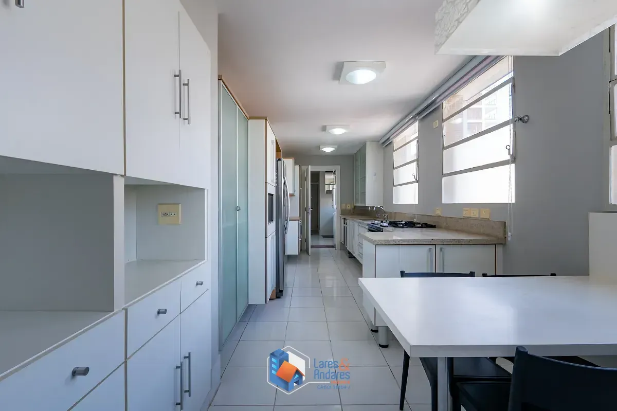 Imagem Apartamento para venda e locação em Cerqueira César com 3 quartos, sendo 2 suítes, 241m²