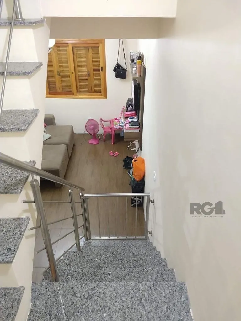 Imagem Casa 3 quartos, 4 vagas, salão de festa, sacada 198m² bairro Rubem Berta, Poa/RS