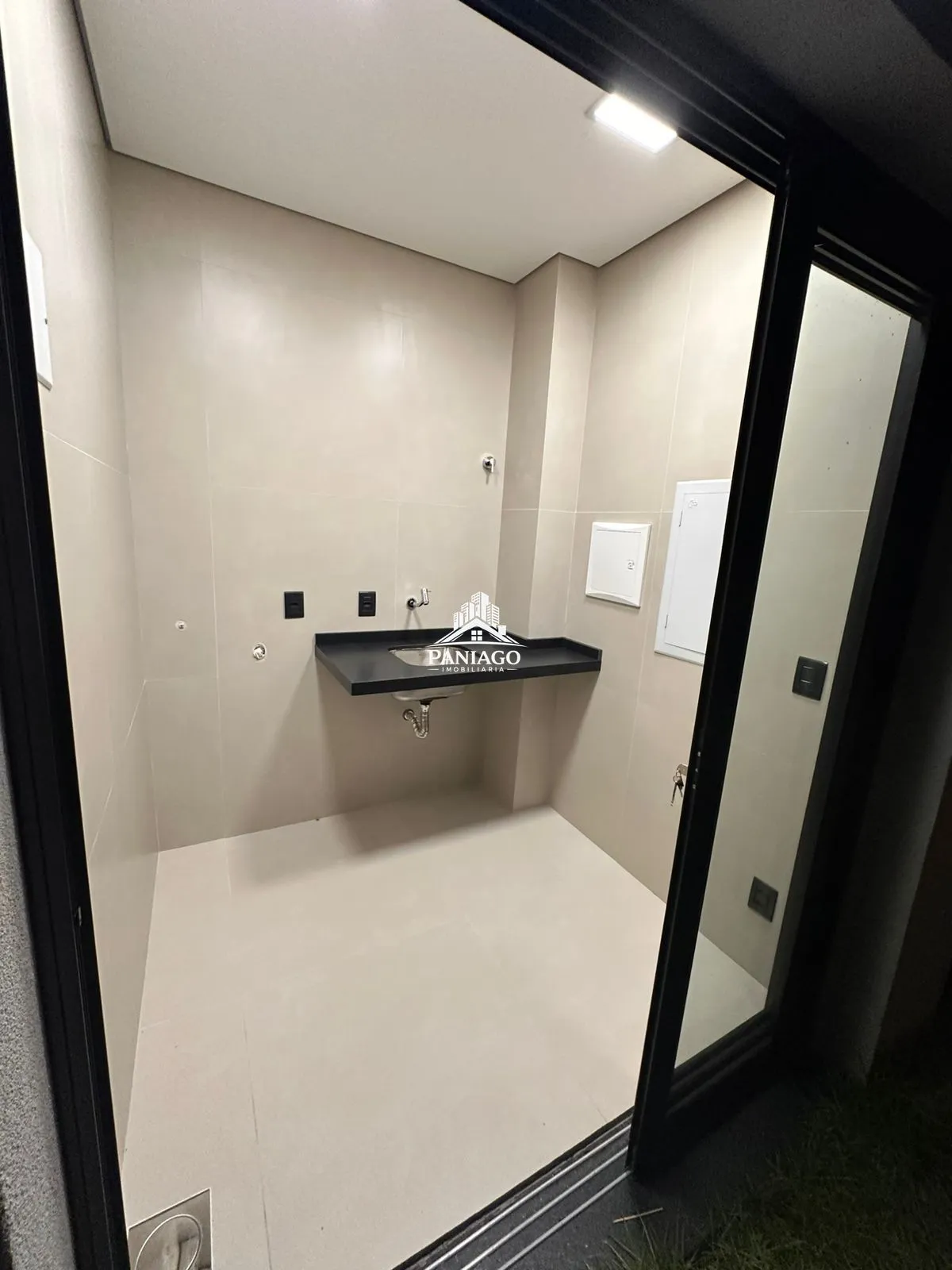 Imagem Casa à Venda no Ginco Florais Pérola | 213m² | 3 Suítes | Piscina Com Hidromassa