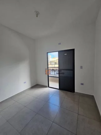 Imagem Sobrado com 3 dormitórios à venda, 100 m² por R$ 570.000,00 - Maracanã - Praia Grande/SP