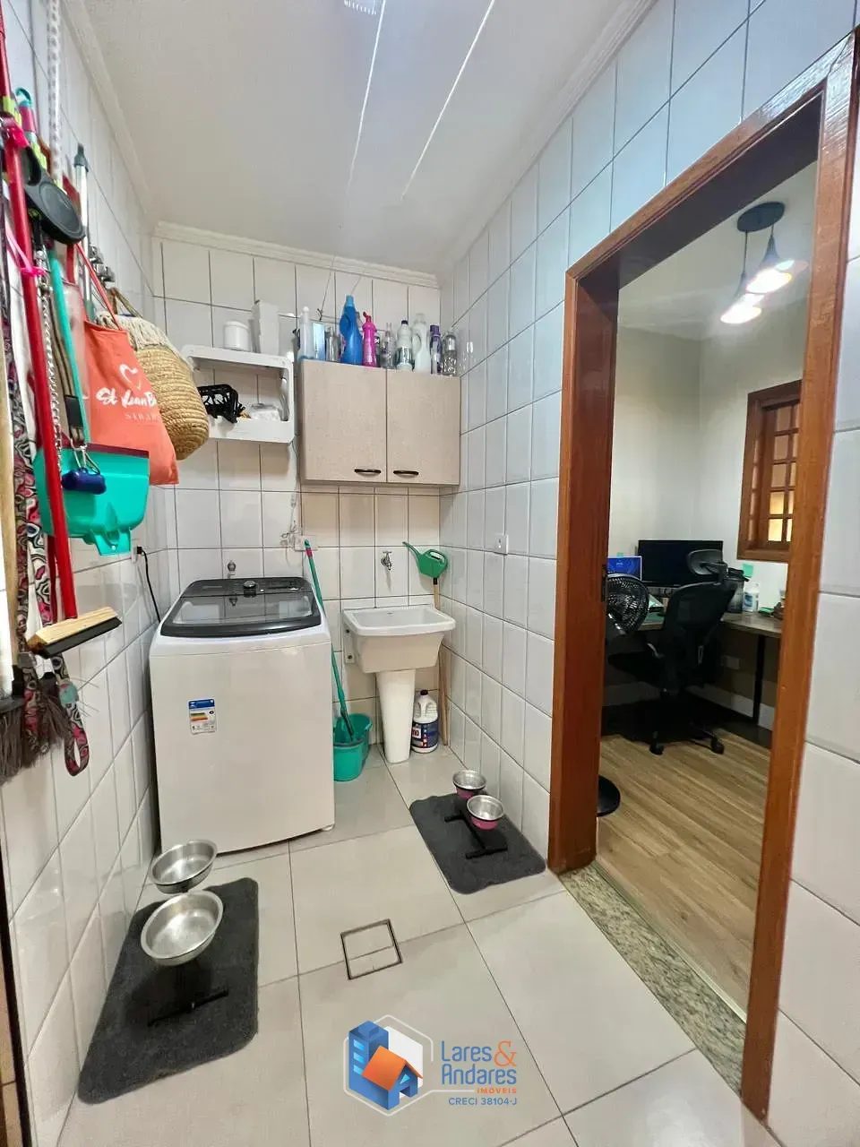 Imagem Sobrado para venda em Vila Guedes com 3 quartos, sendo 1 suíte, 164m²