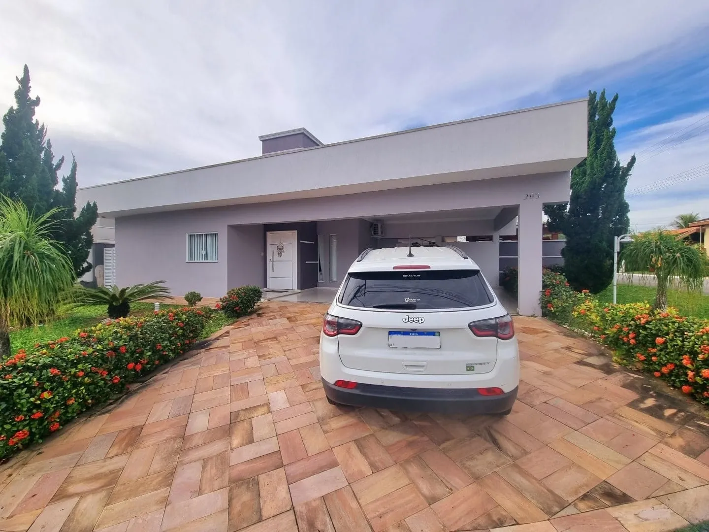 Imagem Casa Térrea de Esquina - Sofisticação, Conforto e Sustentabilidade