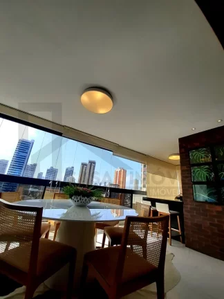 Imagem CASAL IMÓVEIS VENDE ED CITY BAY LUXUOSO DE 302 M² 4 SUÍTES + 4 VGS 100% MOBILIADO PORTEIRA FECHADA