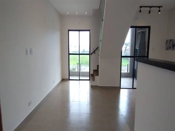Imagem Sobrado com 3 dormitórios à venda, 92 m² por R$ 480.000 - Maracanã - Praia Grande/SP