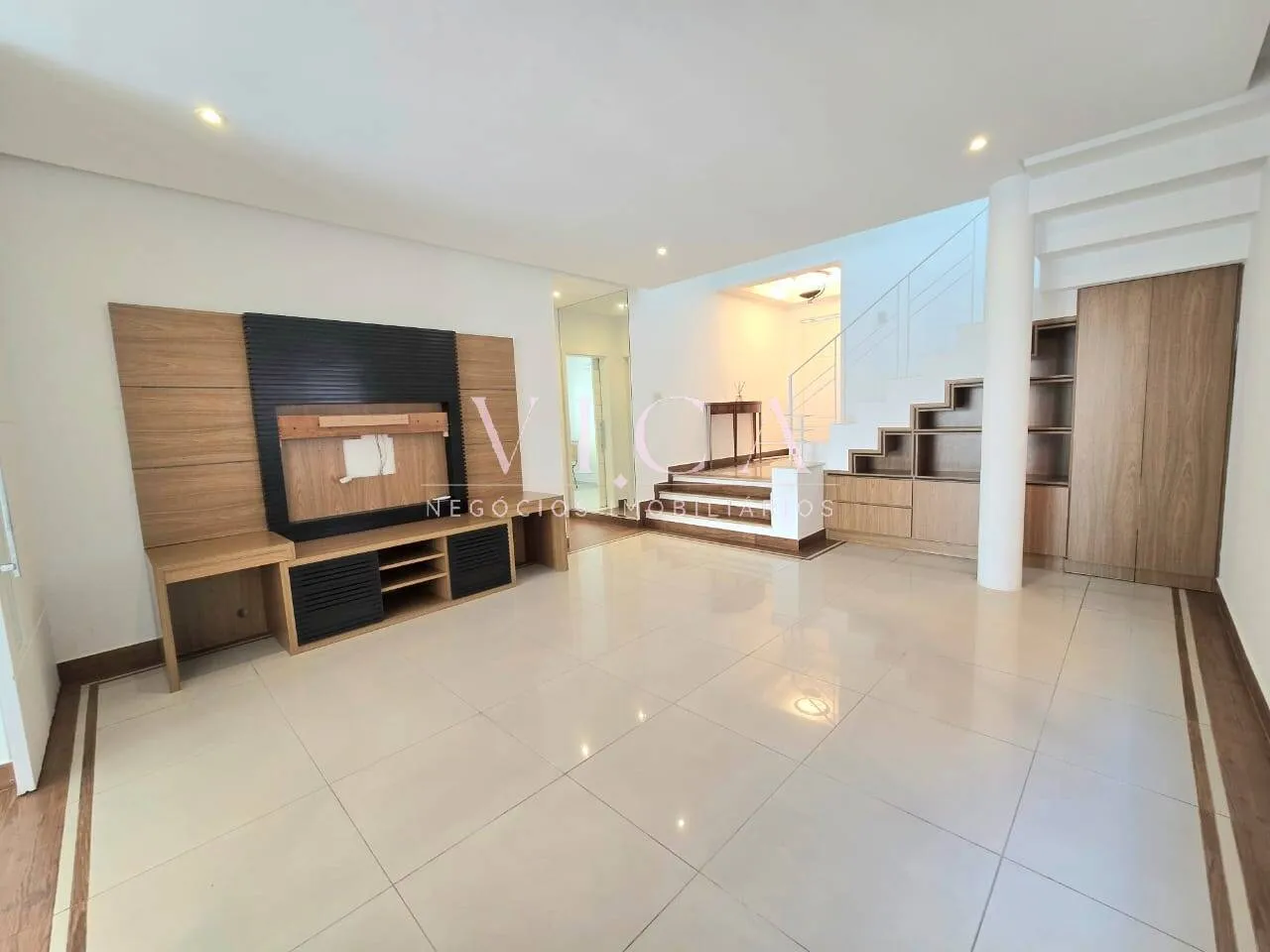 Imagem Alphaville | Casa Mobiliada com Piscina e 3 Suítes | Locação R$ 17.000,00