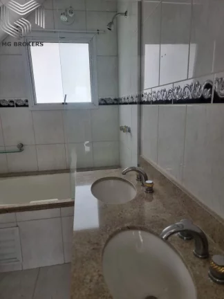 Imagem Casa à venda no Recreio dos Bandeirantes, Rio de Janeiro-RJ: 4 quartos, 2 suítes, 2 salas, 5 banheiros, 2 vagas, 220m²!