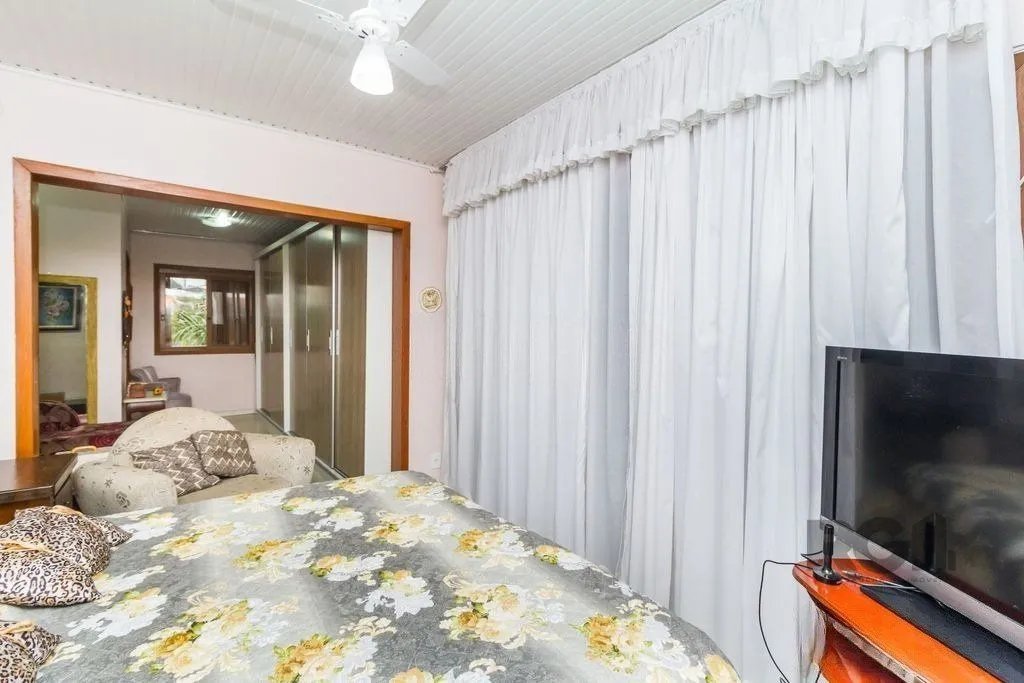 Imagem Casa 4 dormitórios no bairro Espírito Santo