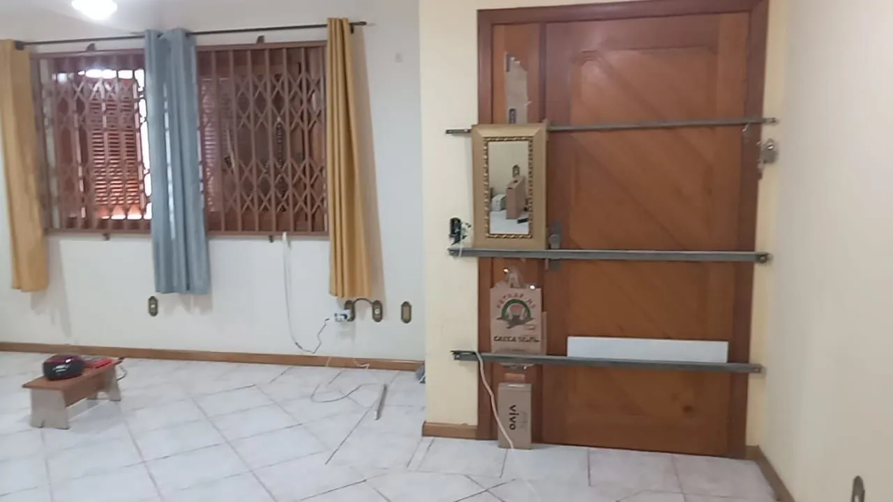 Imagem Casa 03 dormitórios, com páteo