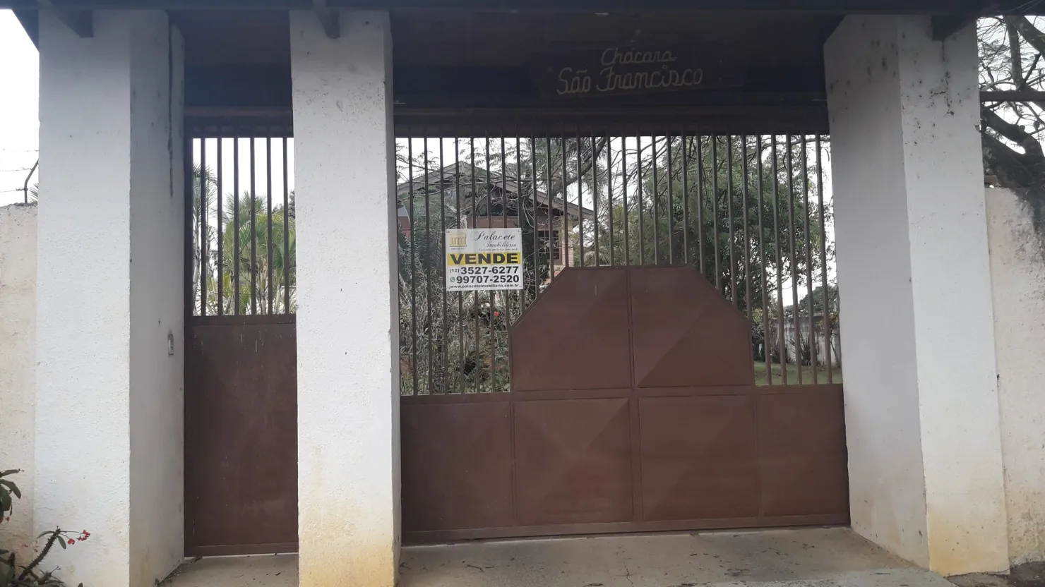 Imagem Casa à venda 3 Quartos, 4 Vagas, 3000M², Parque Lago Azul, Pindamonhangaba - SP